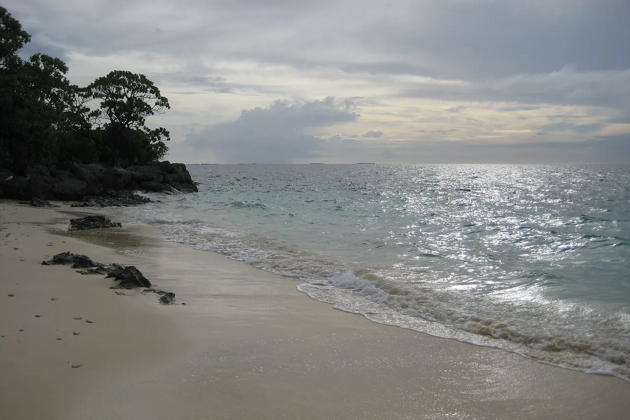 Sunlight reflects off of the water of Kwajalein Atoll's lagoon